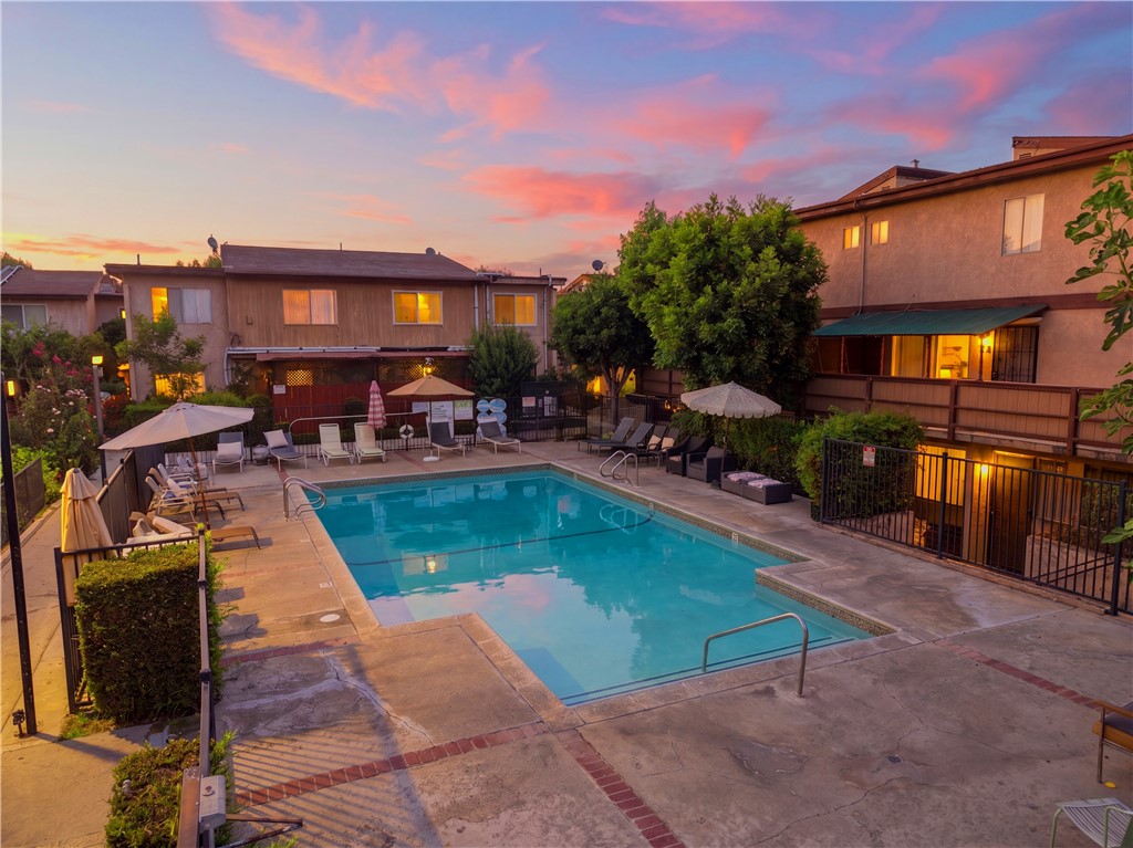 7300 Lennox K16, Van Nuys, CA 91405 — photo 1