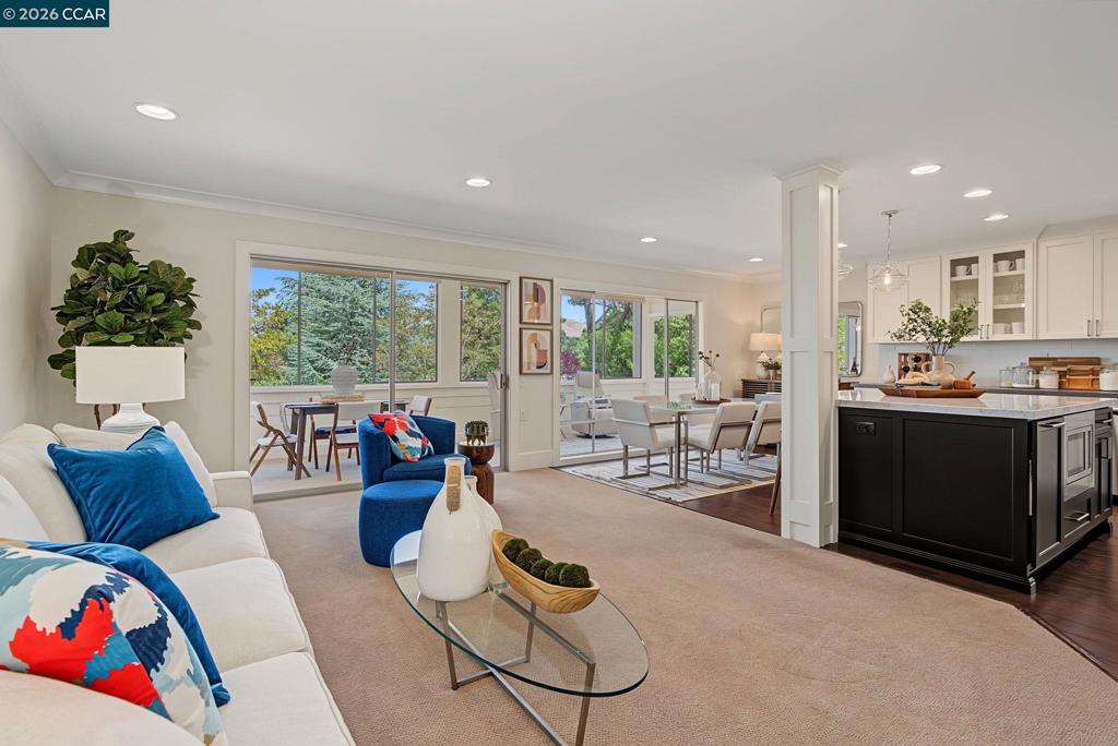 1108 Fairlawn Court 8, Walnut Creek, CA 94595 — photo 1