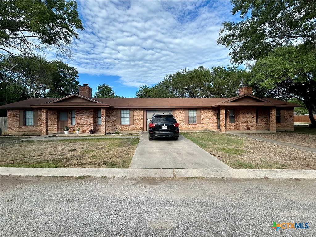 198 West Street A & B, New Braunfels, TX 78130 — photo 1