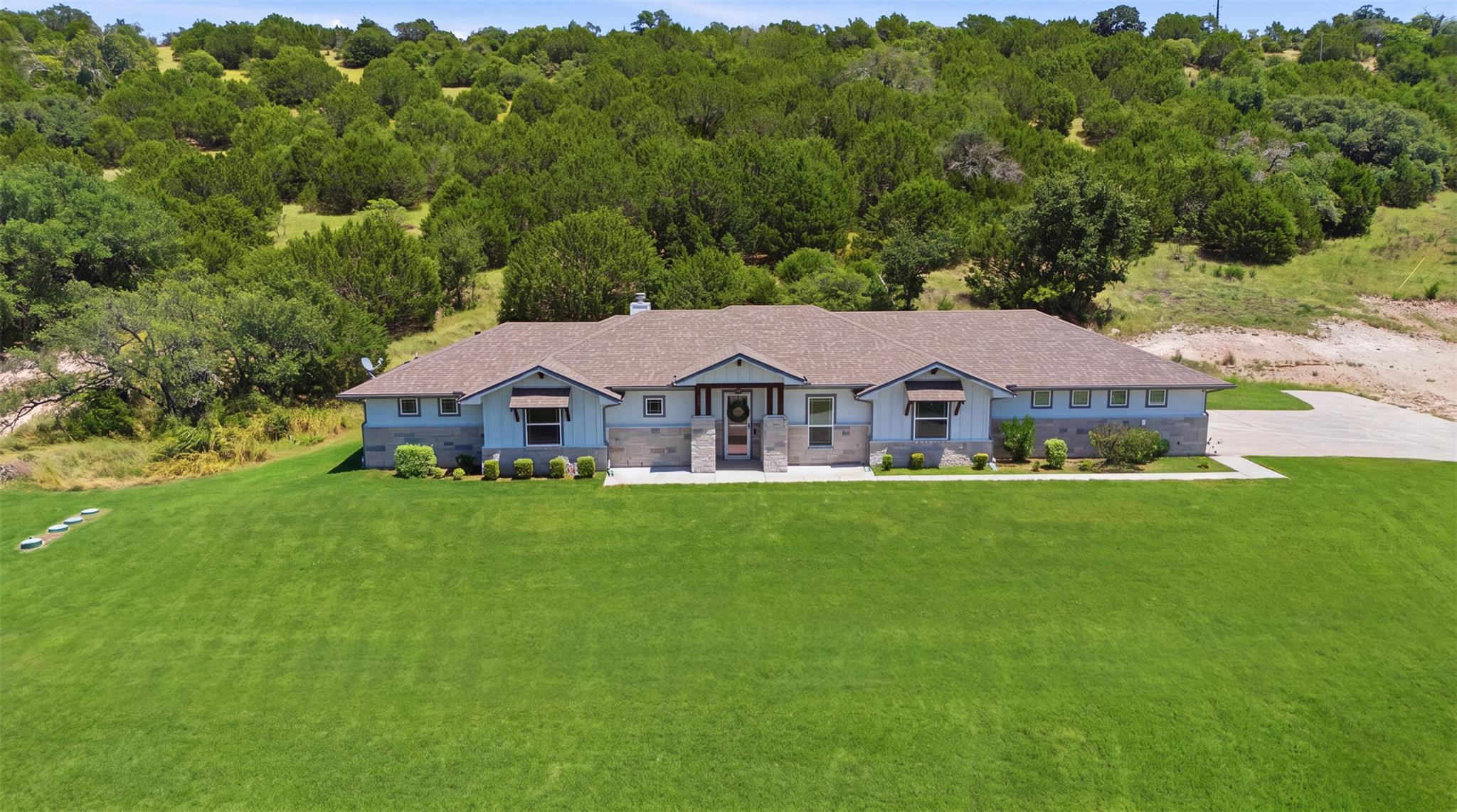 2897  Grimes Crossing Rd, Copperas Cove, TX 76522 — photo 1