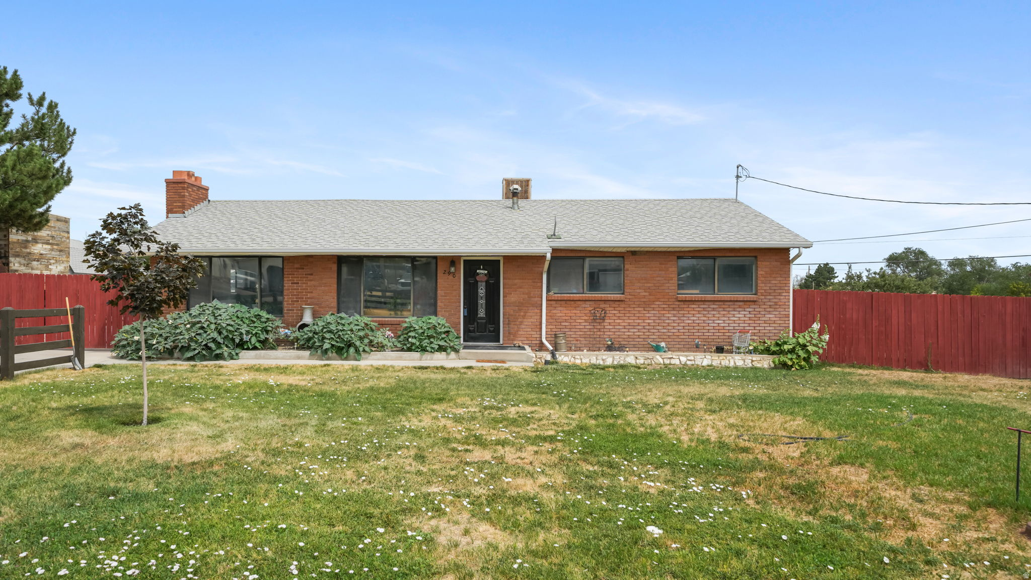 290 W DURFEE ST, Grantsville, UT 84029 — photo 1
