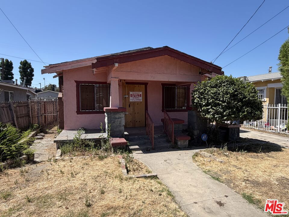 142 W 58th Street, Los Angeles, CA 90037 — photo 1