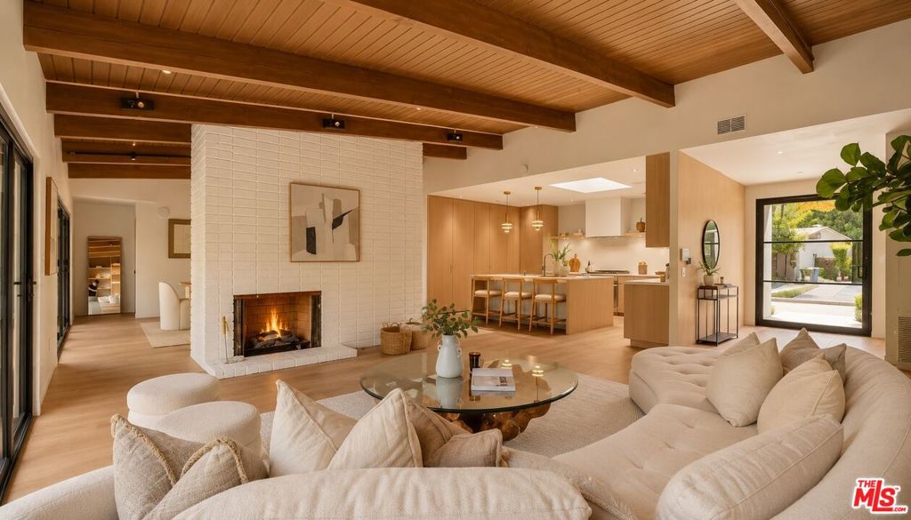 5576 El Canon Avenue, Woodland Hills, CA 91367 — photo 1