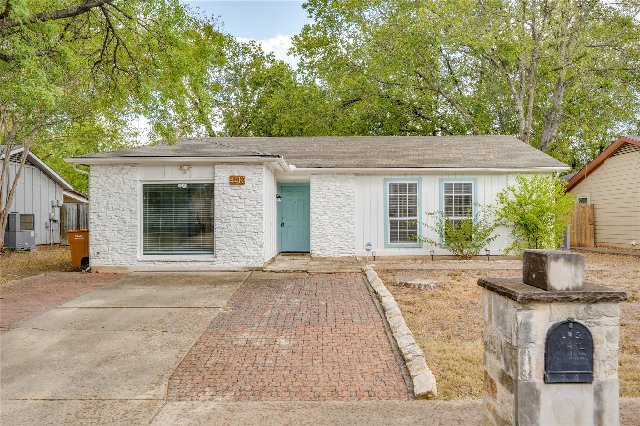 4410 Dove Springs, Austin, TX 78744 — photo 1