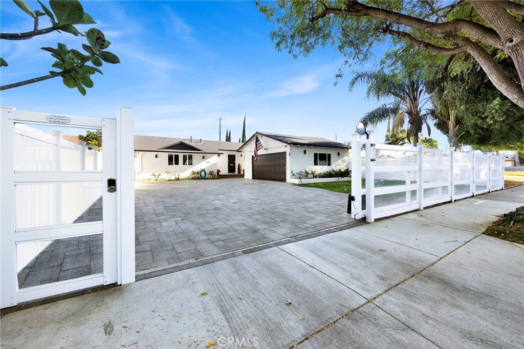 19116 Napa Street, Northridge, CA 91324 — photo 1