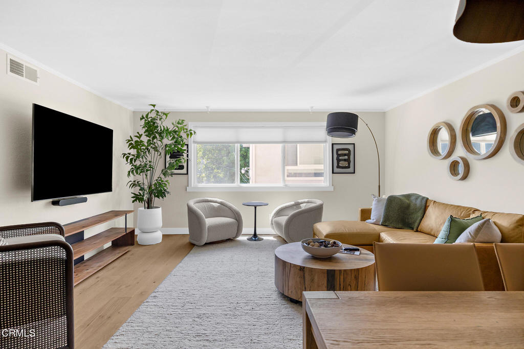 3762 Hughes Avenue 105, Los Angeles, CA 90034 — photo 1