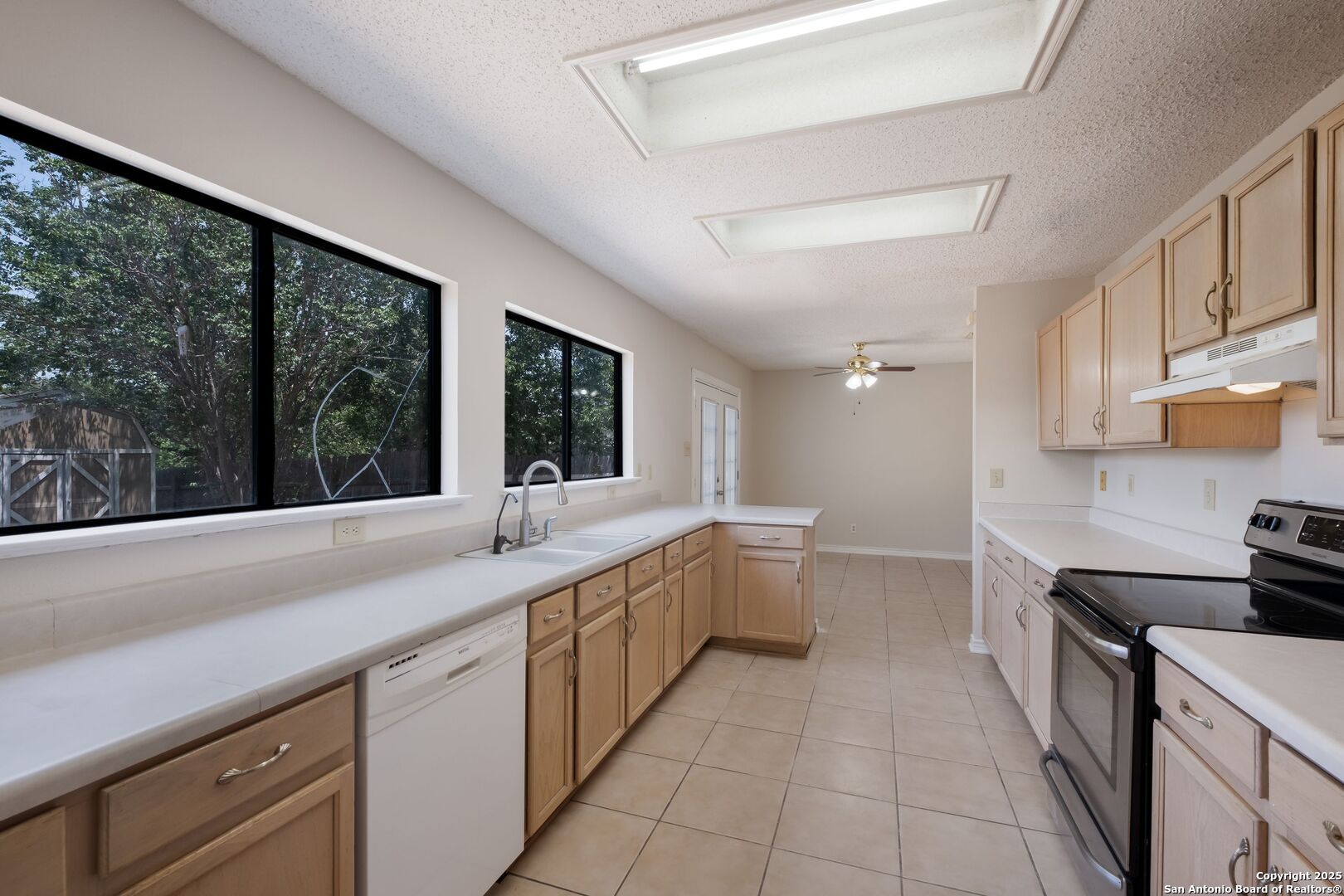 6647 BEECH TRAIL DR, , 78109 — photo 1