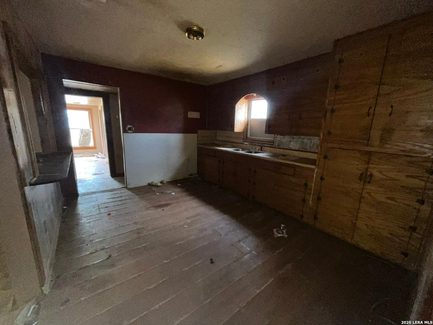 465 Peach St, , 78050 — photo 1