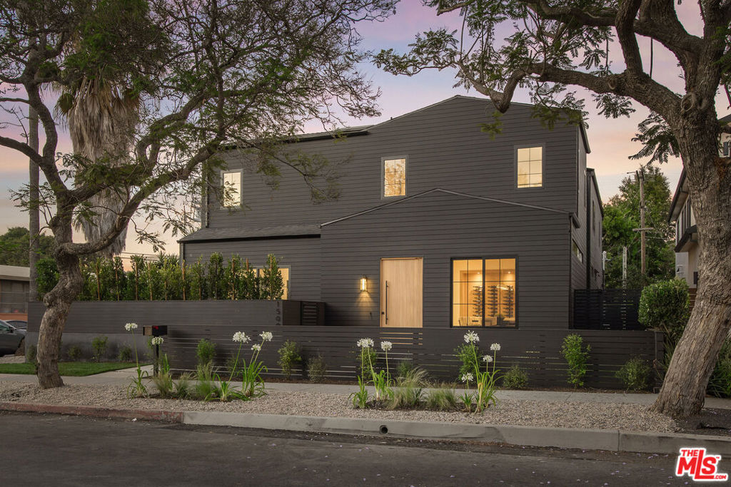 1500 Louella Avenue, Venice, CA 90291 — photo 1