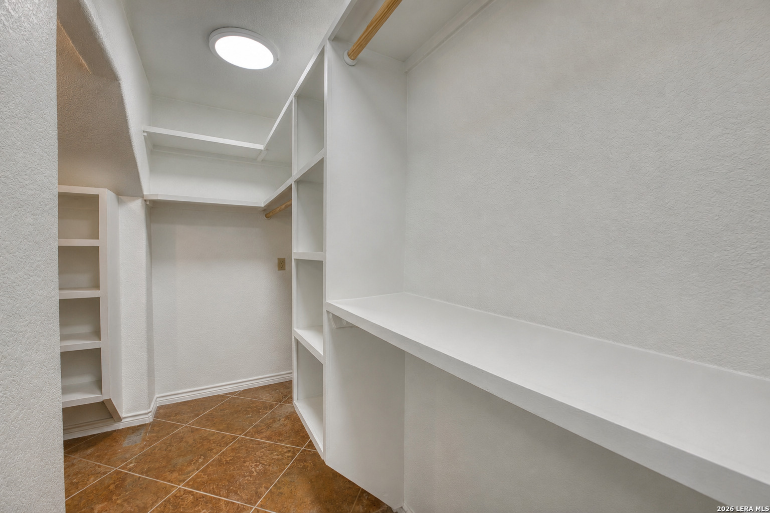 519 CEDARHILL DR, ,  78654 — photo 1