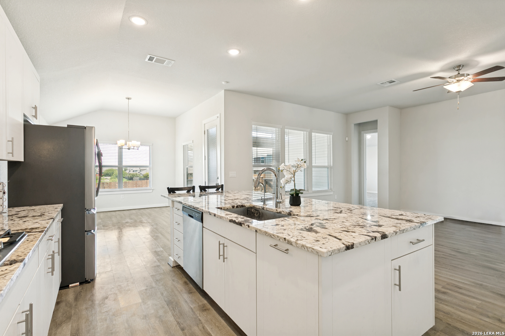 466 FOXTAIL VALLEY, , 78108 — photo 1