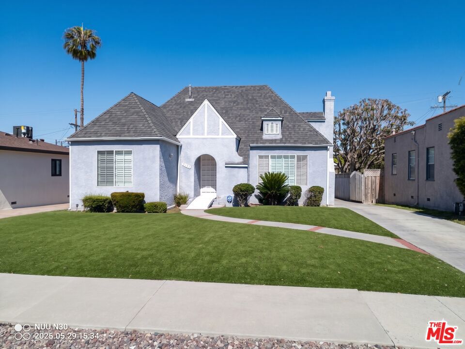 5132 Hillcrest Drive, Los Angeles, CA 90043 — photo 1