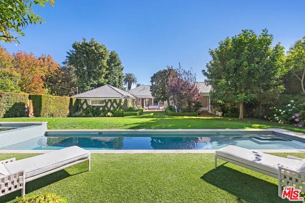 201 S Bristol Avenue, Los Angeles, CA 90049 — photo 1