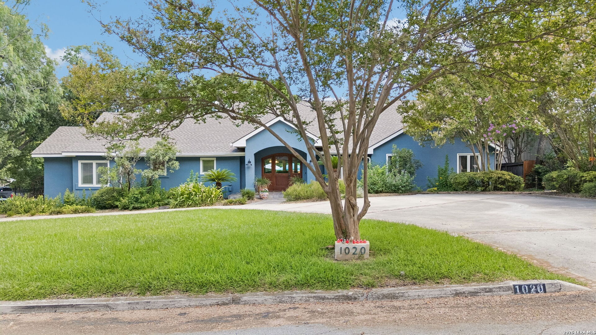 1020 WILTSHIRE AVE, Terrell Hills, TX 78209 — photo 1