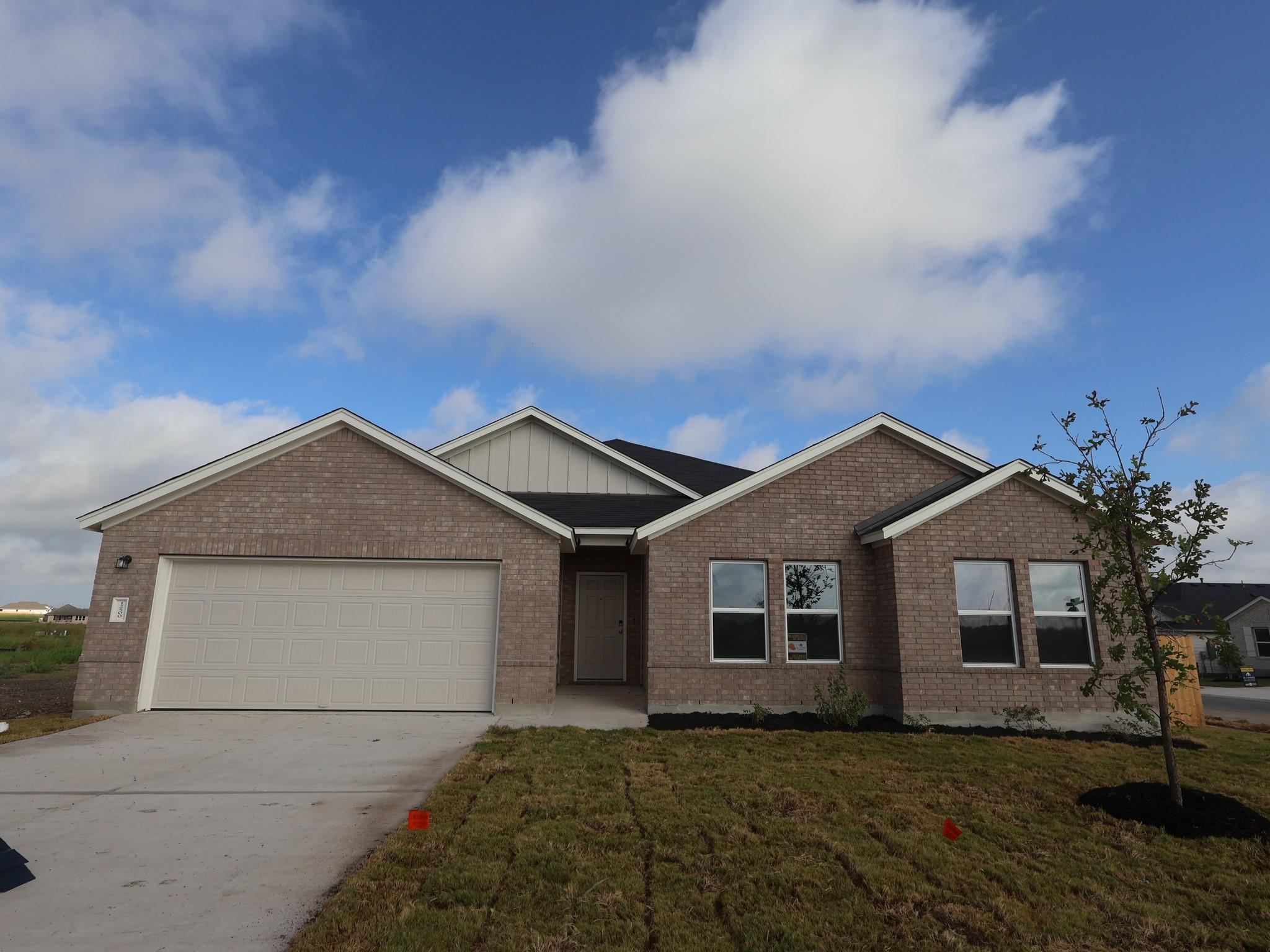 12500 Setting Peak, Buda, TX 78610 — photo 1