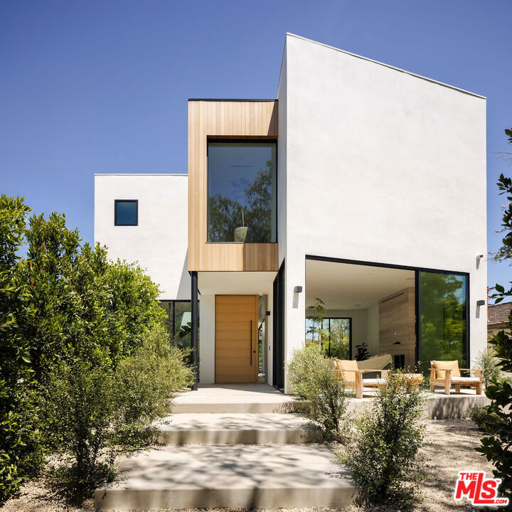116 S Gretna Green Way, Los Angeles, CA 90049 — photo 1