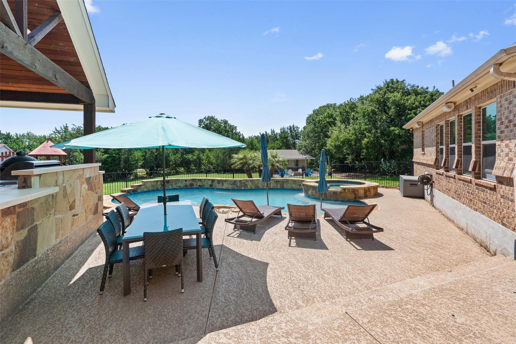 205 Quarry Lake, Liberty Hill, TX 78642 — photo 1