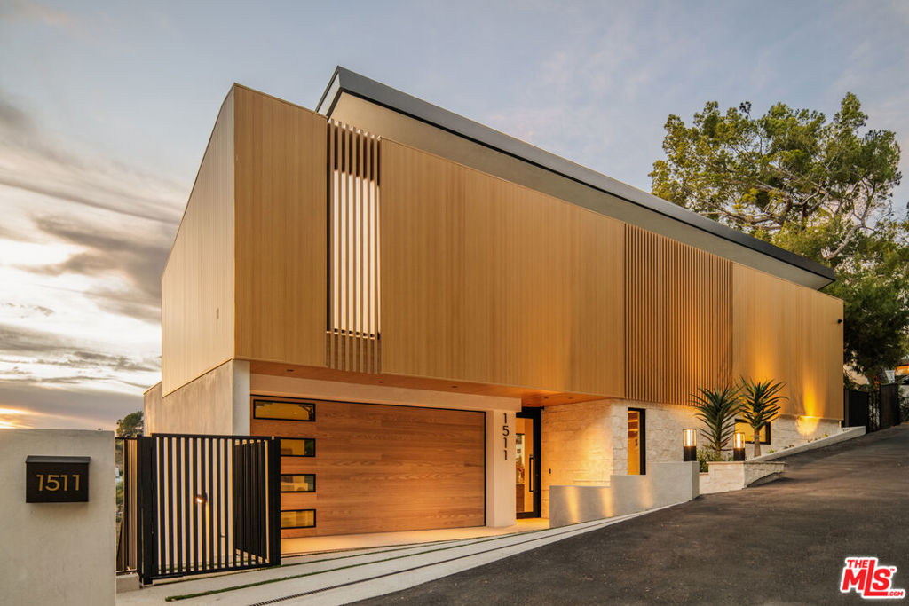 1511 Skylark Lane, Los Angeles, CA 90069 — photo 1