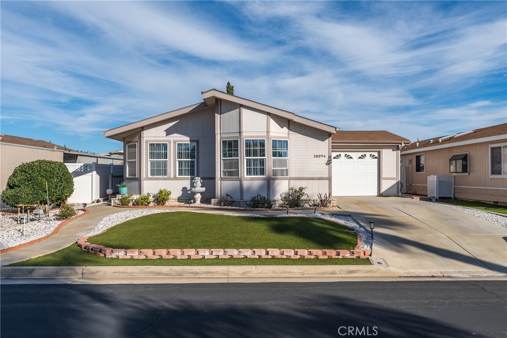 38094 Calle Amigable, Murrieta, CA 92563 — photo 1