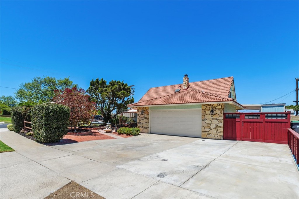 315 E Monterey, Corona, CA 92879 — photo 1
