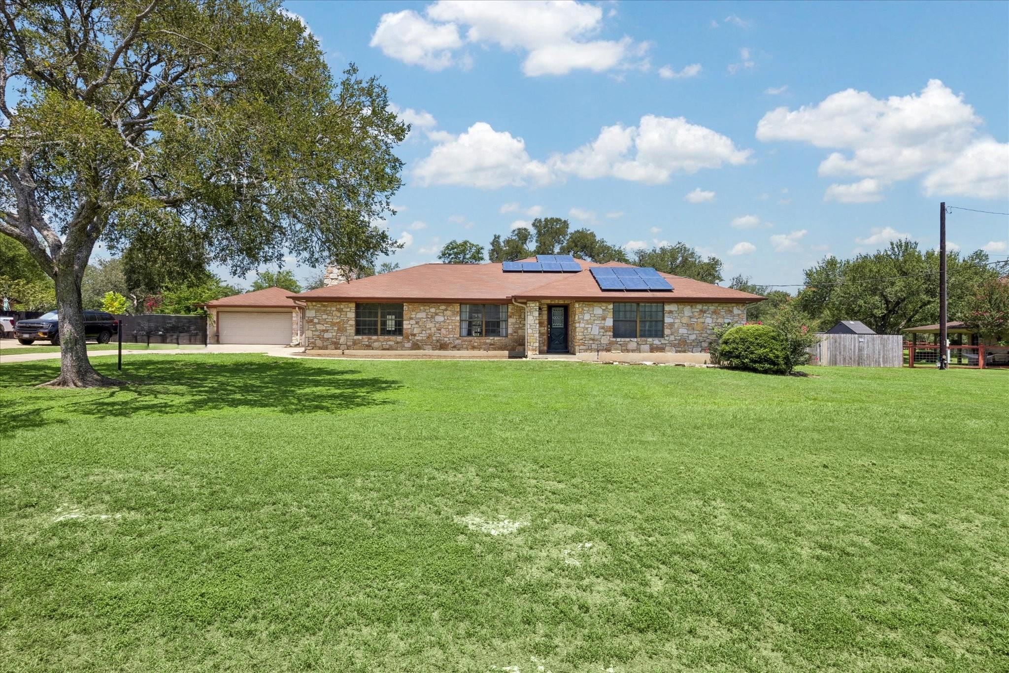 208  Maple Dr, Mountain City, TX 78610 — photo 1