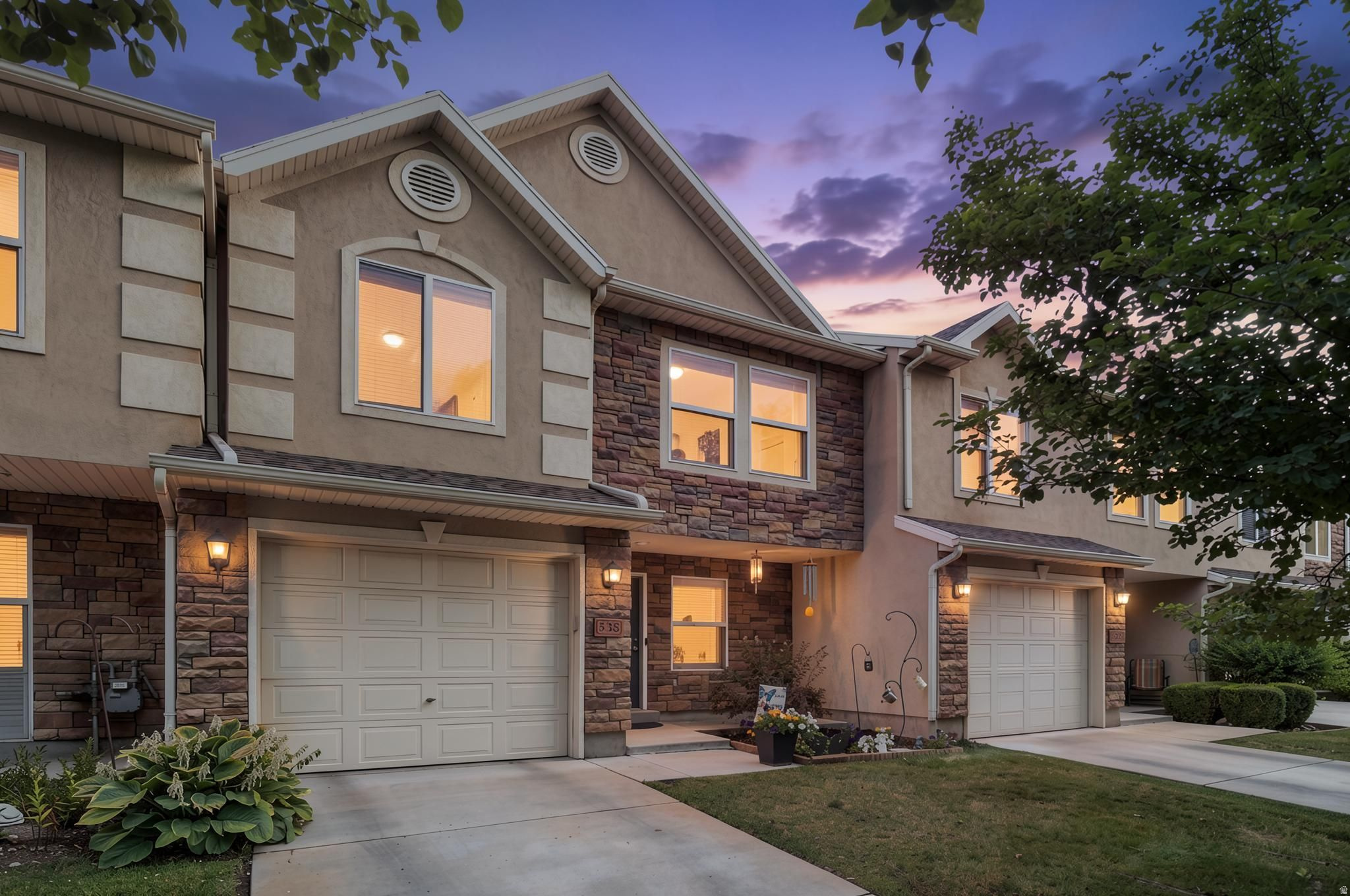 538 W LOCHLEVAN LN, Murray, UT 84123 — photo 1