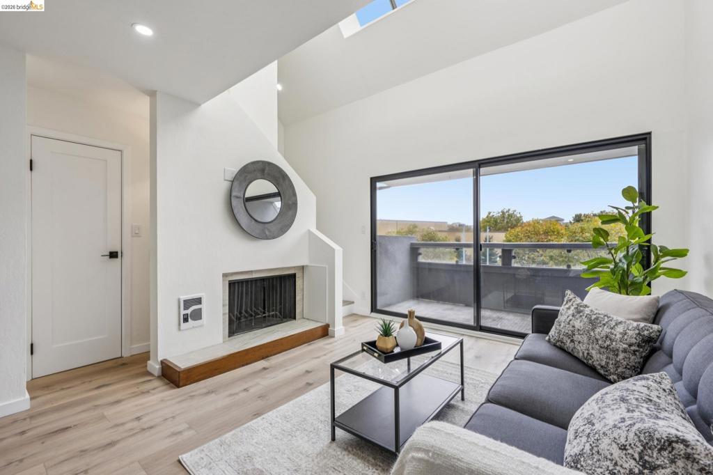 7 Embarcadero West 207, Oakland, CA 94607 — photo 1