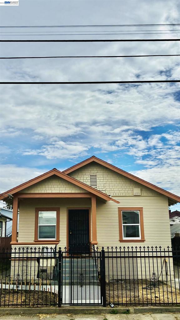 9826 C St, Oakland, CA 94603 — photo 1