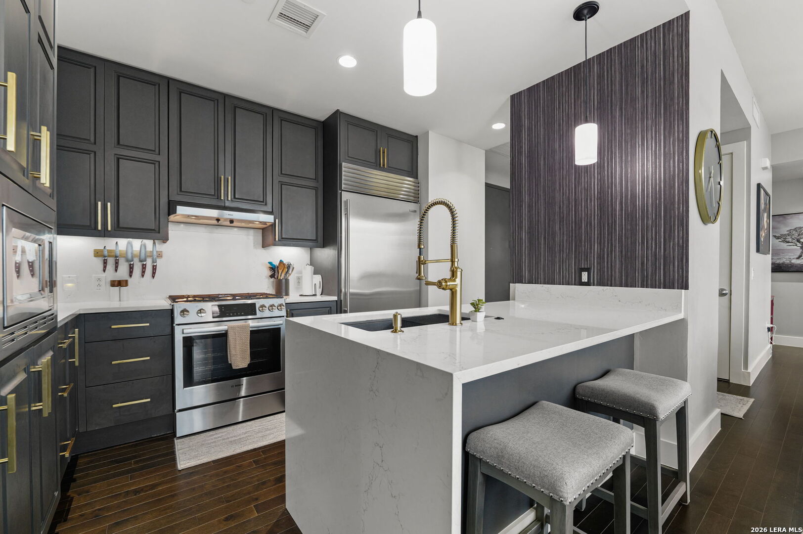 610 Market St, , 78205 — photo 1