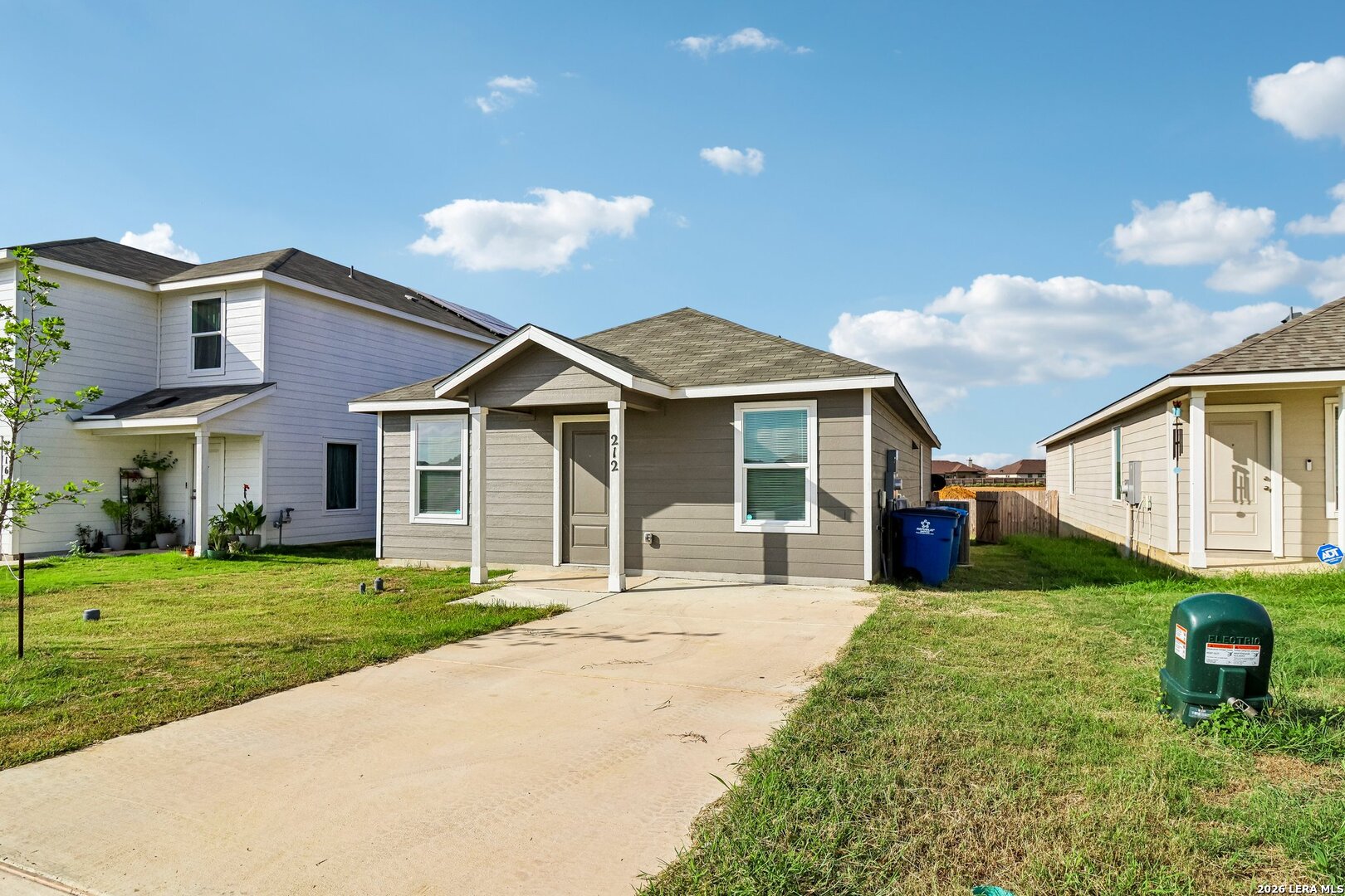 212 COWBOY RDG, Pleasanton, TX 78064 — photo 1