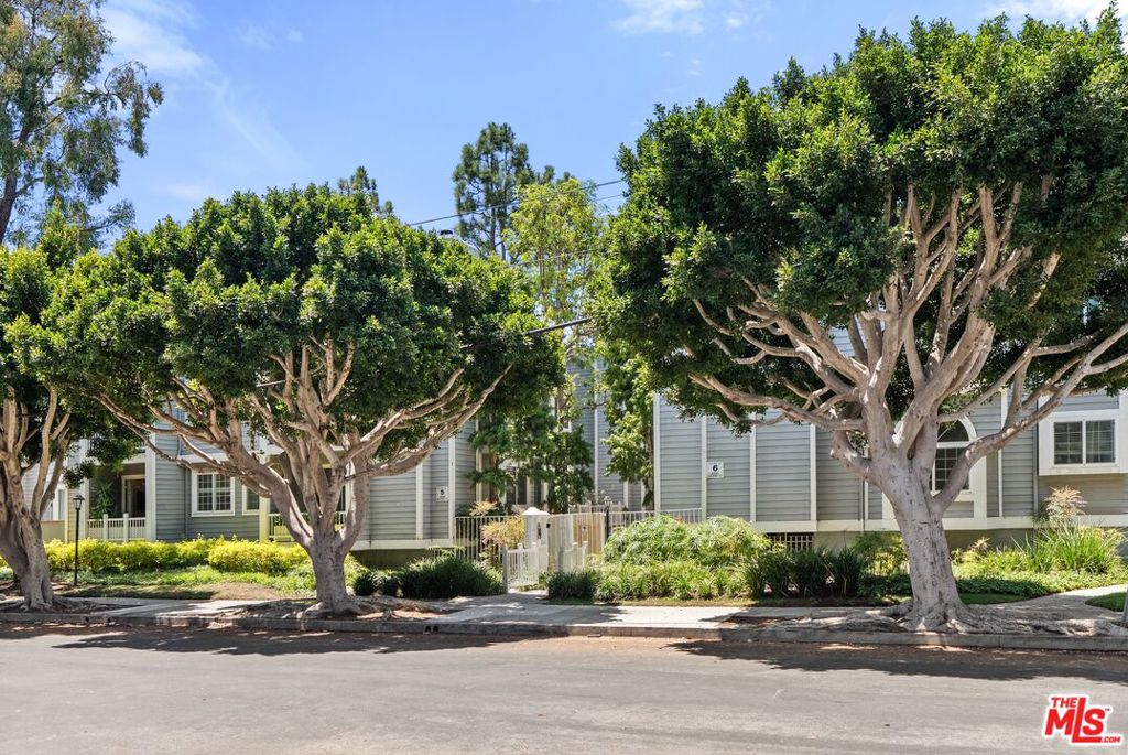 8505 Gulana Avenue 5207, Los Angeles, CA 90293 — photo 1