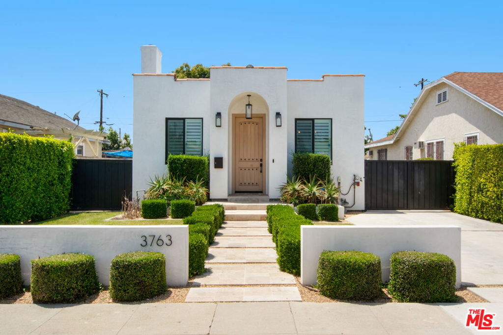 3763 S Gramercy Place, Los Angeles, CA 90018 — photo 1