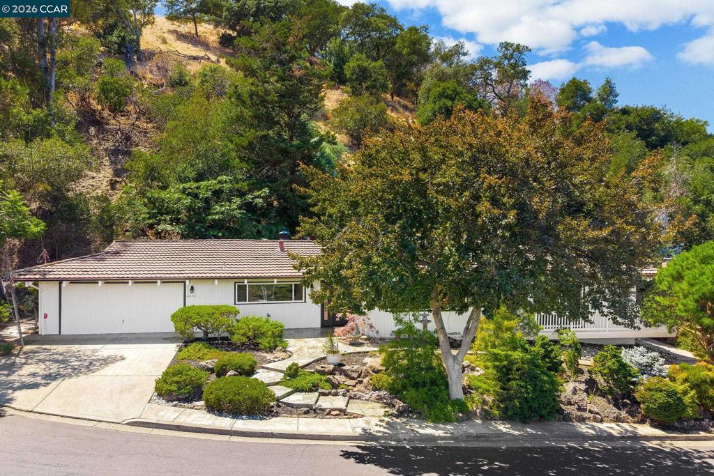 4050 Saint Marys St, Martinez, CA 94553 — photo 1