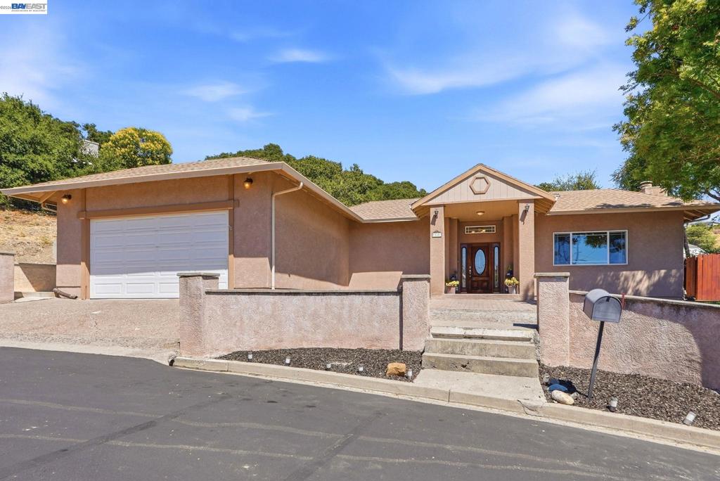 210 Amend Ct, El Sobrante, CA 94803 — photo 1