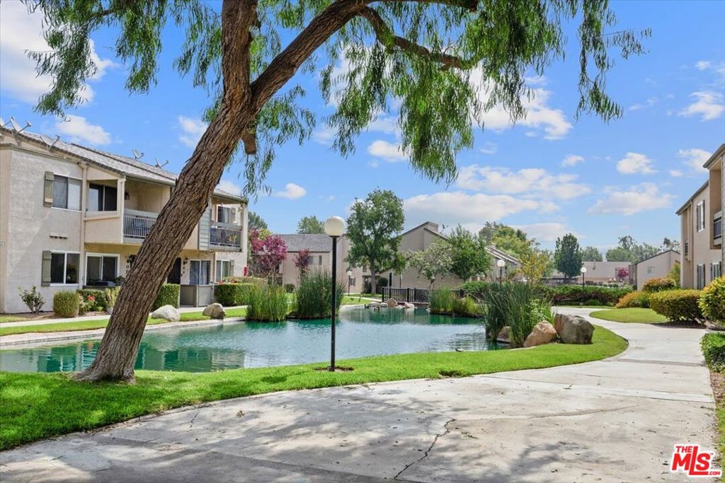 25746 Player Drive Q4, Santa Clarita, CA 91355 — photo 1