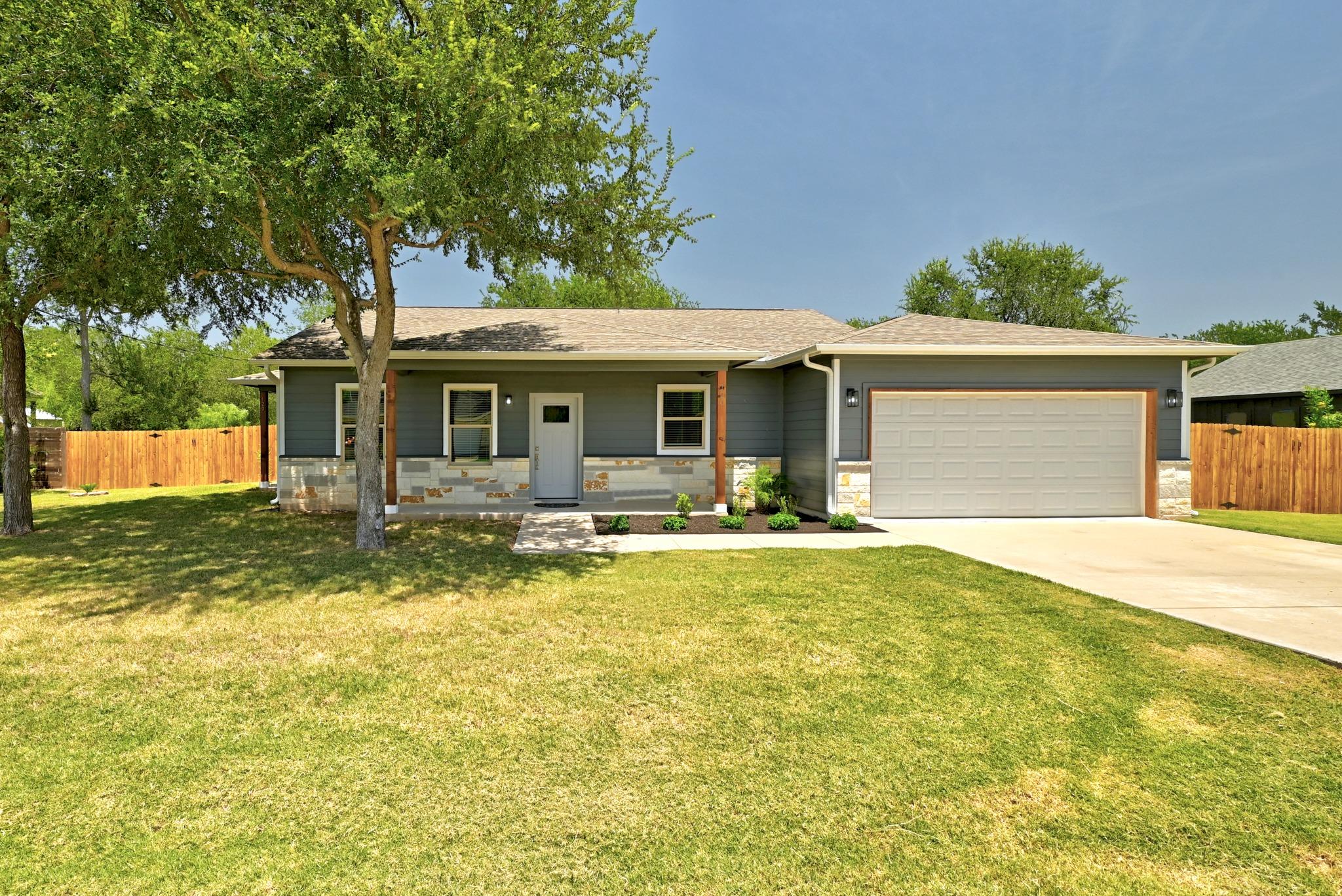 120 Waianae, Bastrop, TX 78602 — photo 1