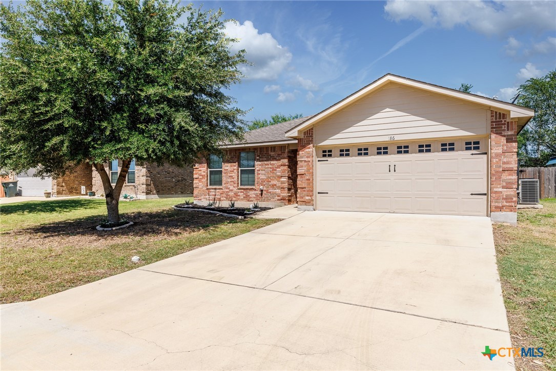 186 TALON Drive, Luling, TX 78648 — photo 1
