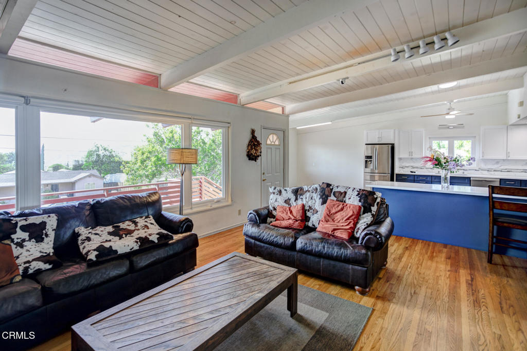10852 Plainview Avenue, Los Angeles, CA 91042 — photo 1