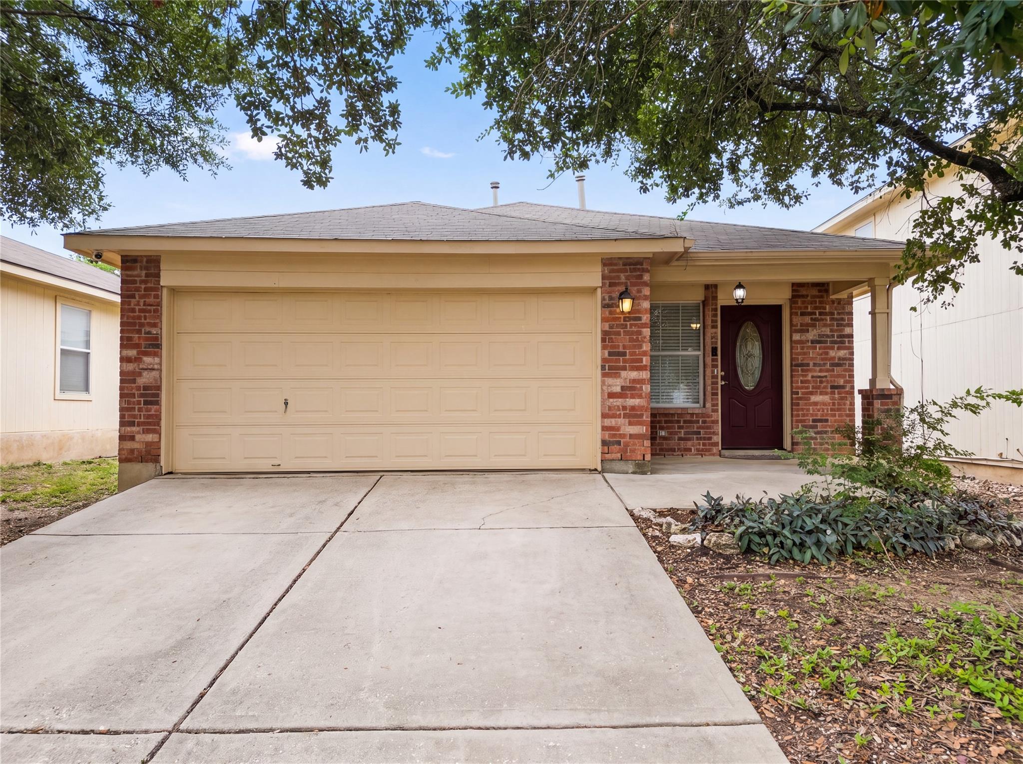 1076 Shadow Creek Blvd, Buda, TX 78610 — photo 1