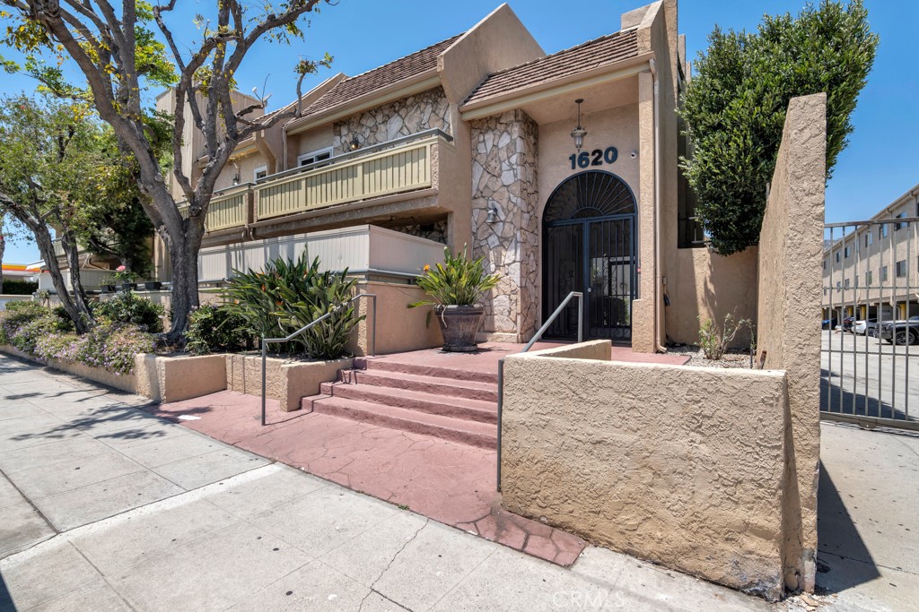 1620 N San Fernando 52, Burbank, CA 91504 — photo 1