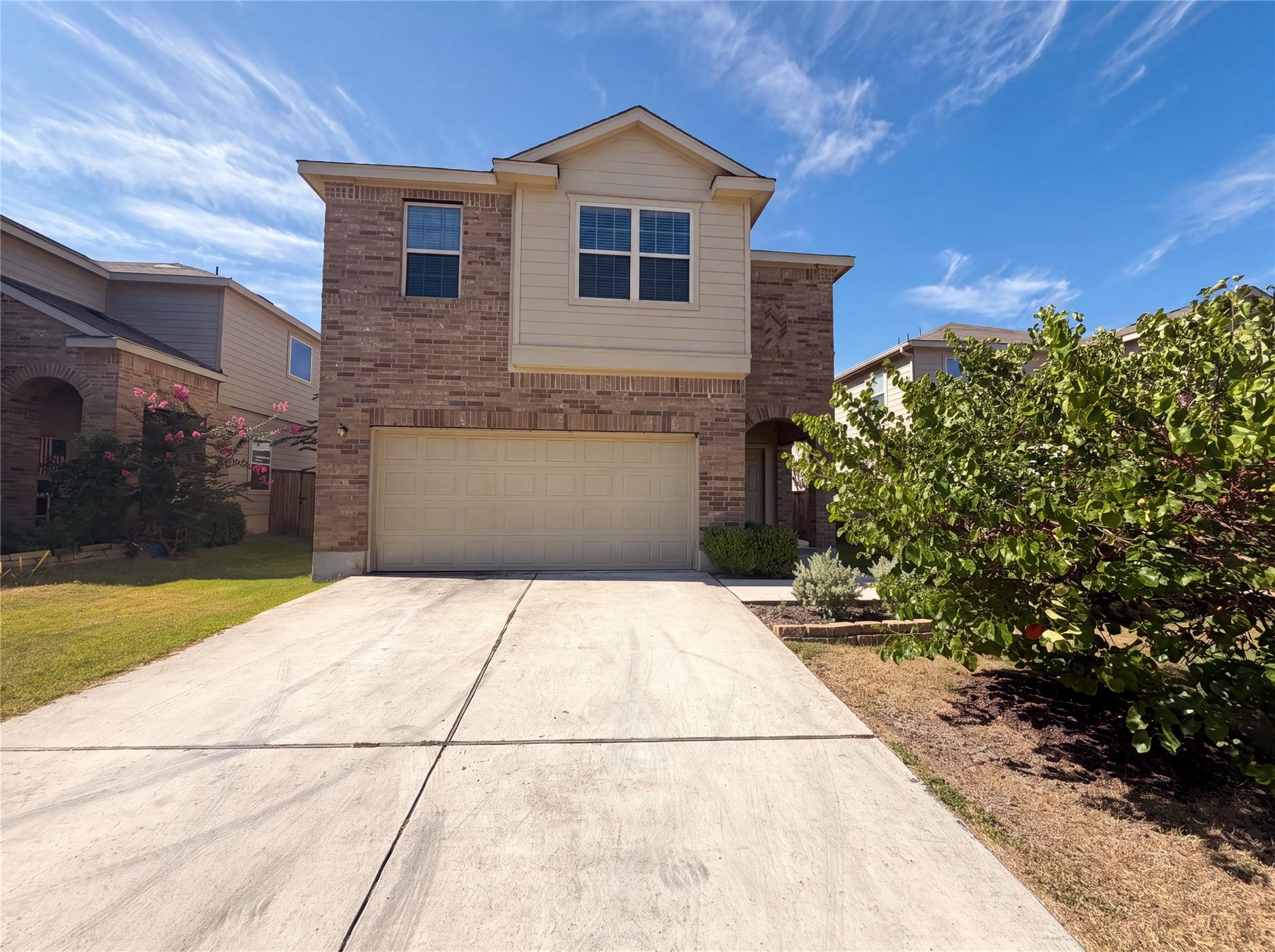 276  Circle Way  #26E, Jarrell, TX 76537 — photo 1