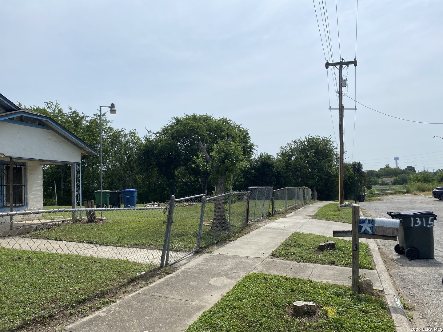 1315 MONTEREY ST, San Antonio, TX 78207 — photo 1
