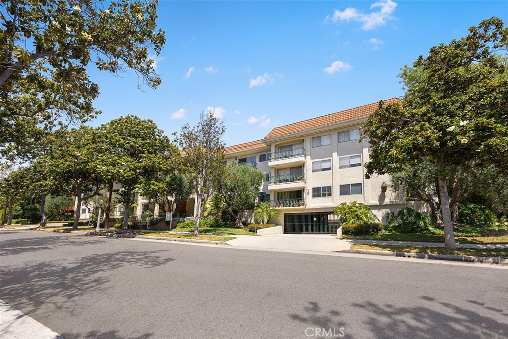 420 S Madison Avenue 301, Pasadena, CA 91101 — photo 1