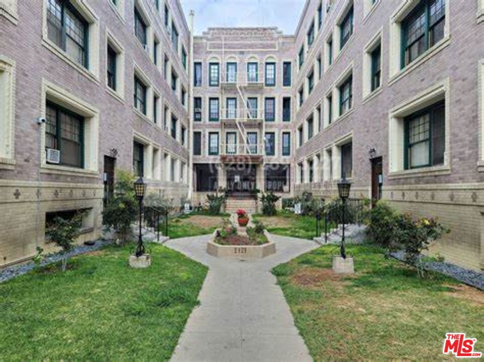 2121 James M Wood Boulevard 409, Los Angeles, CA 90006 — photo 1