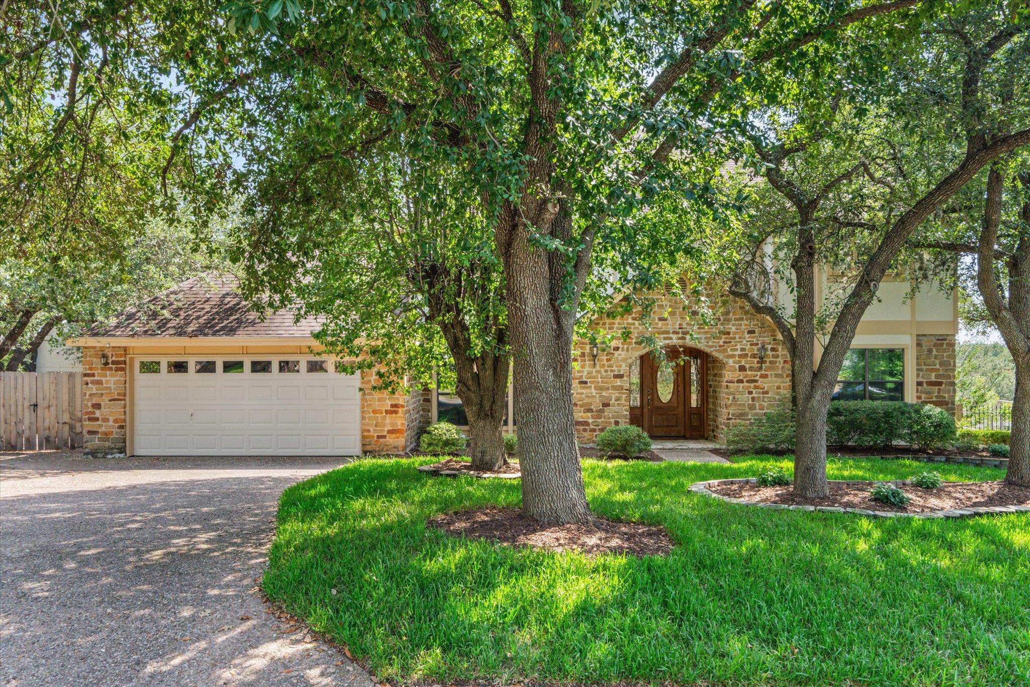 10806  Wintergreen Hl, Austin, TX 78750 — photo 1
