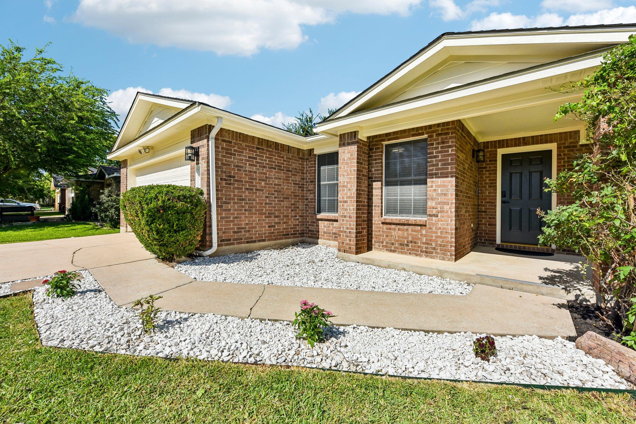 170  Kates Cv, Buda, TX 78610 — photo 1