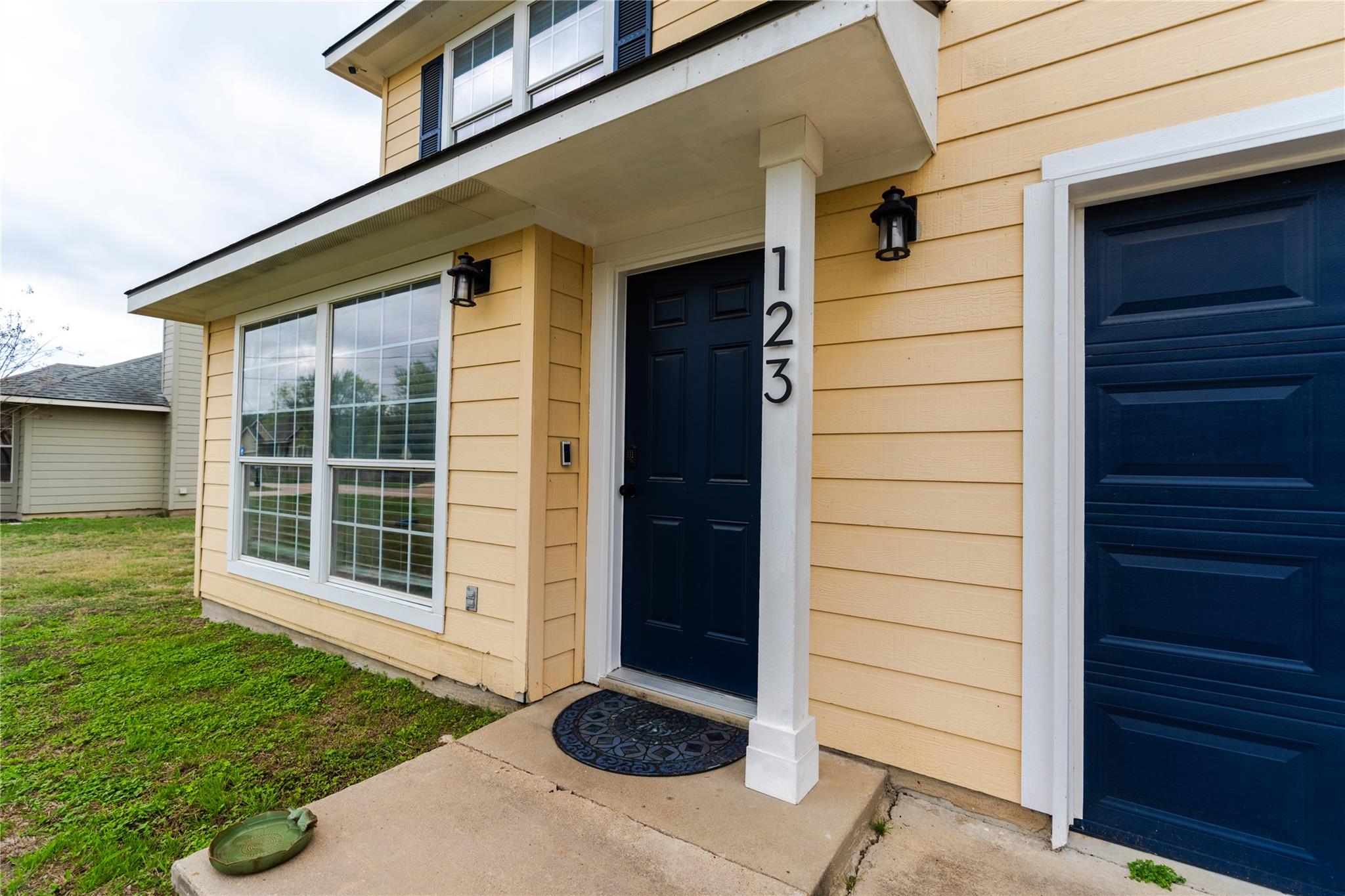 123 Kawainui Ln, Bastrop, TX 78602 — photo 1