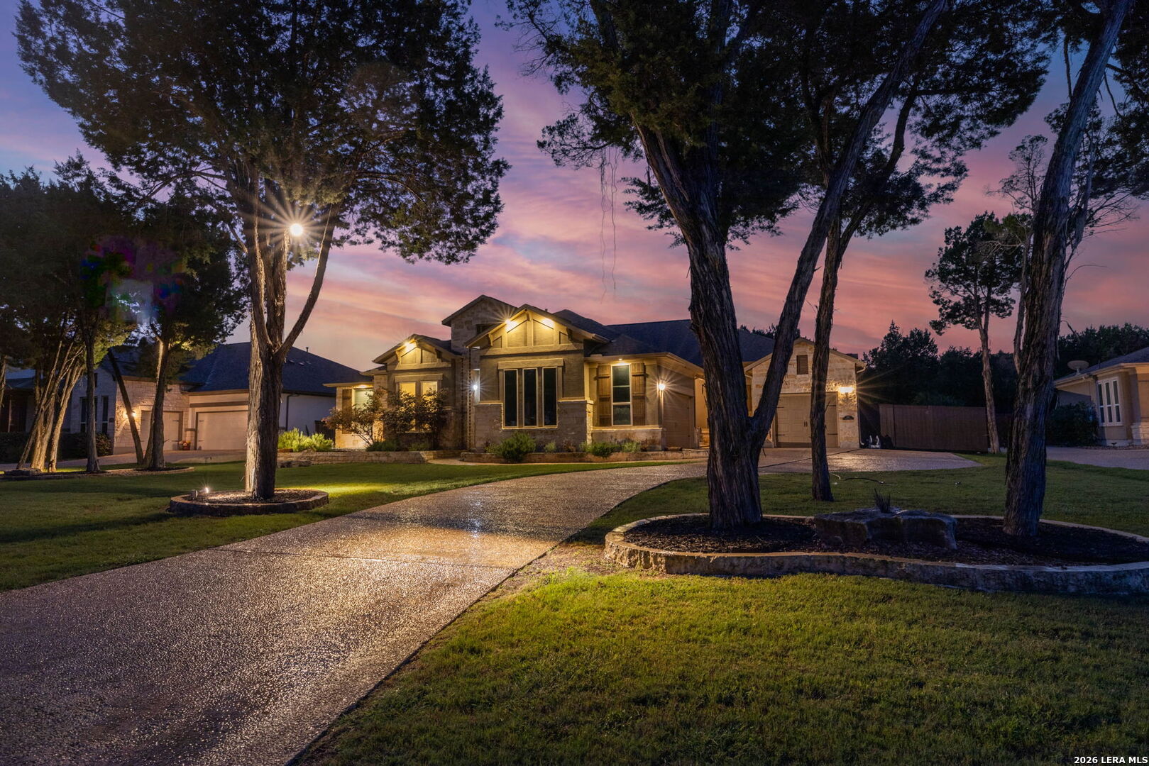 965 Woodland Oaks, New Braunfels, TX 78132 — photo 1