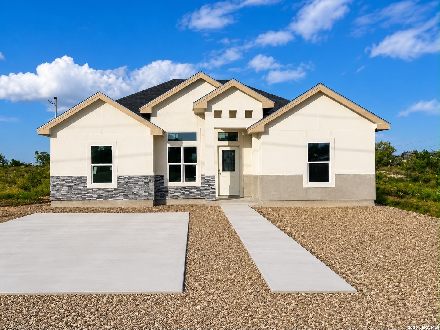 259 Remington, Eagle Pass, TX 78852 — photo 1