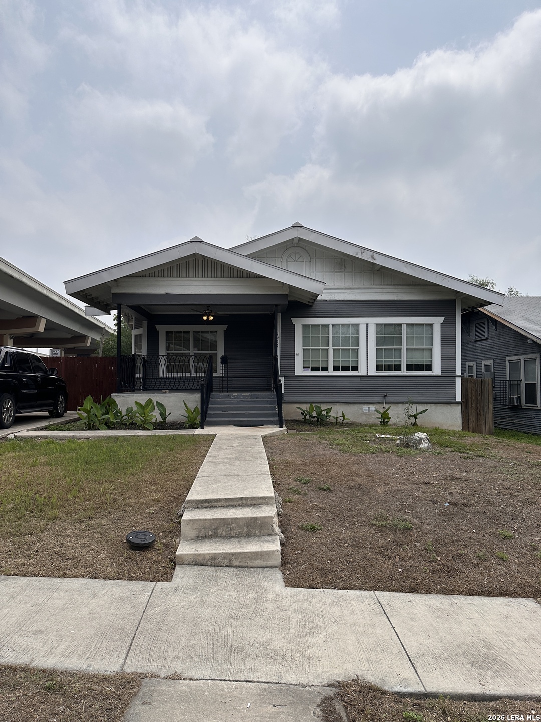 1314 W WOODLAWN AVE, San Antonio, TX 78201 — photo 1